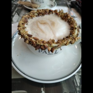 capuchino con pistacho