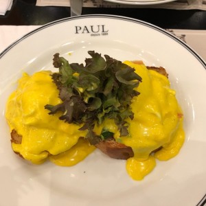 huevos benedictinos con salmon