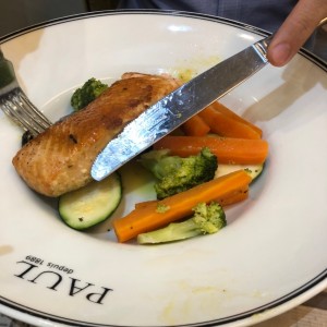 salmon con vegetales