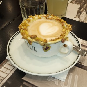 Latte con Pistacho