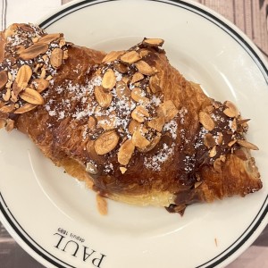 Pasteles - Croissant au Nutella
