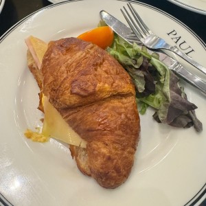 Notre Fameux Croissant aux Oeufs