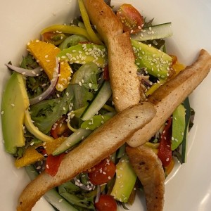 Ensalada con pollo.