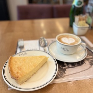 Postres - Flan de Coco y un capuchino