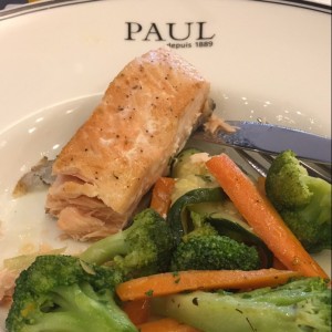salmon con vegetales