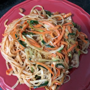 Phad Thai de Pollo