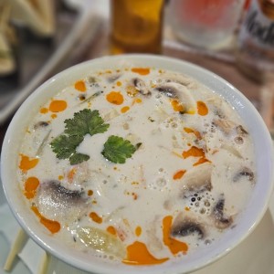 Sagradas Sopas - Tom Kha Gai
