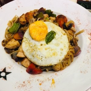 Pad kee mao de Pollo