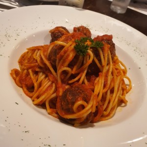 A la bolognesa con bolitas
