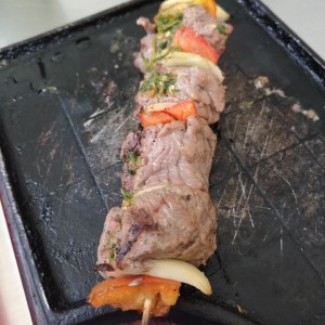 Brochetas de carne