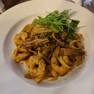 fettuccini de camarones