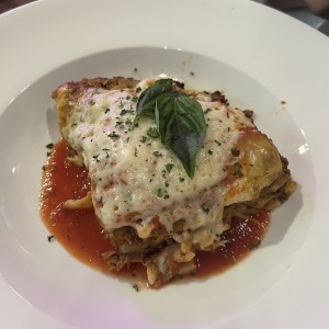 Lasagna de Carne en Salsa Roja