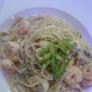 Fetuccini Funghi Gamberi