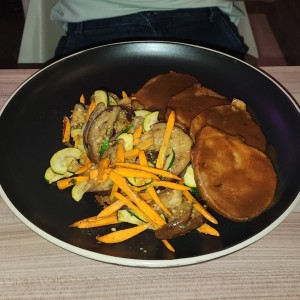 Lomo asado con vegetales