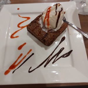 Brownie con Helado