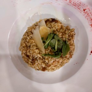 rissoto con hongos y aceite de trufas