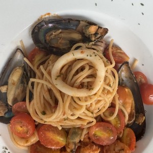 SPAGHETTI ALLO SCOGLIO