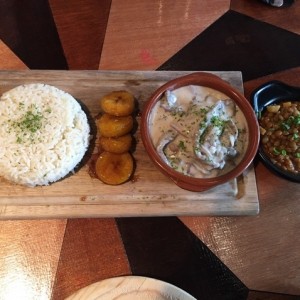 Strogonoff Lunch Menu