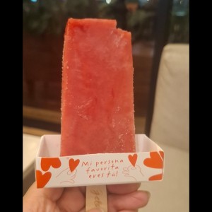 Paleta frutos rojos rellena de leche