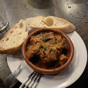 Tapa Carne Con tomate