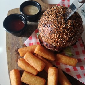pan con carne, xq la sirven sin queso descaradamente