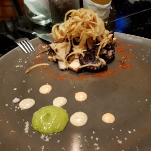 Platos Fuertes - Pulpo multicultural