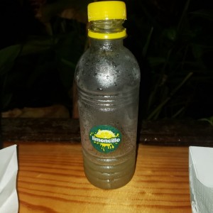 limonada natural de limon +hierba buena