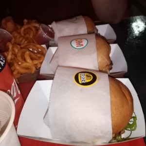 La Anti y la Chimimayo