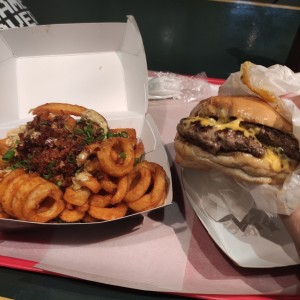 Hamburguesa y papas