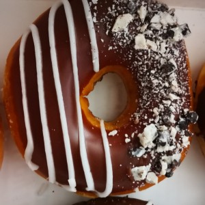 cookies and cream rellena de chocolate