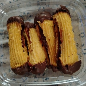 Galleta mantequilla y jalea guayaba 
