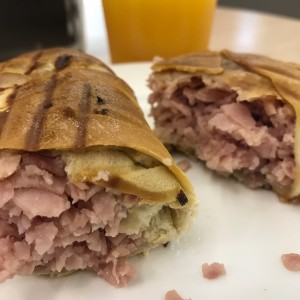 cachito de jamon y queso