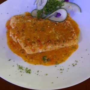 filet de corvina al ajillo