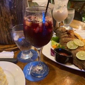PLATOS FUERTES - Corvina Entera