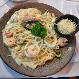 Espagueti con Mariscos