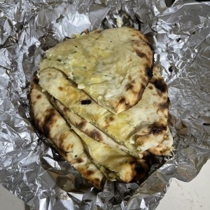 Pan/ Bread - Paneer Naan