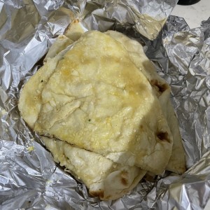 Pan/ Bread - Garlic Naan