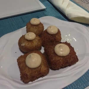 Croquetas cheese pizza 