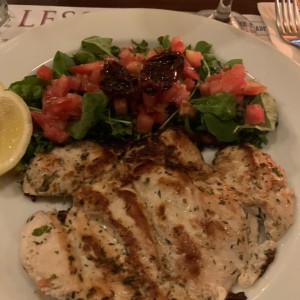 pollo con ensalada