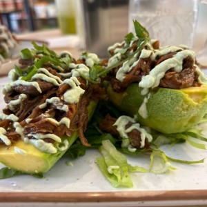 Aguacate relleno de carne