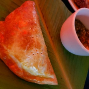 Empanada de pescado con queso