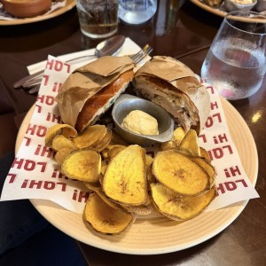 Emparedado de Pernil