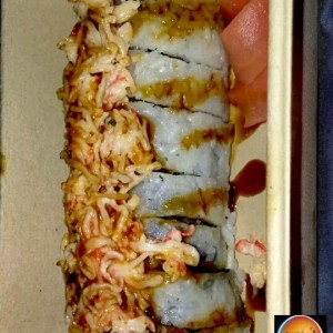 sushi de camaron con ensalada de cangrejo