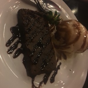 brownie con helado