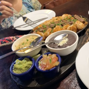 Fajitas Mar y Tierra. Los complementos
