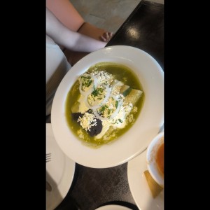 tortillas con pollo en salsa verde