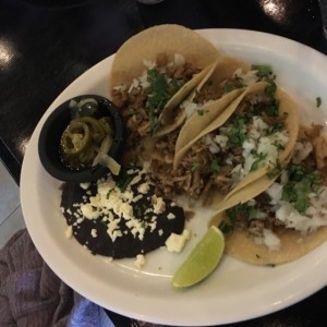 tacos carnitas