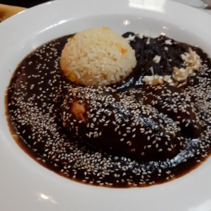mole con pollo