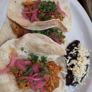 Tacos de Harina de Pollo