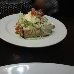 tacos con carnita de pollo y cerdito